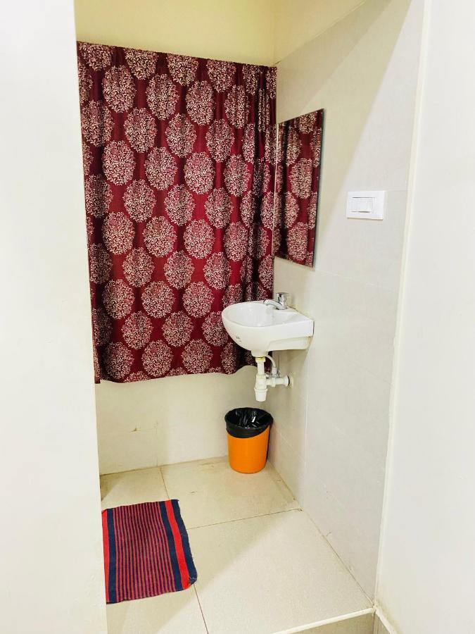 Marina Palace Guest house