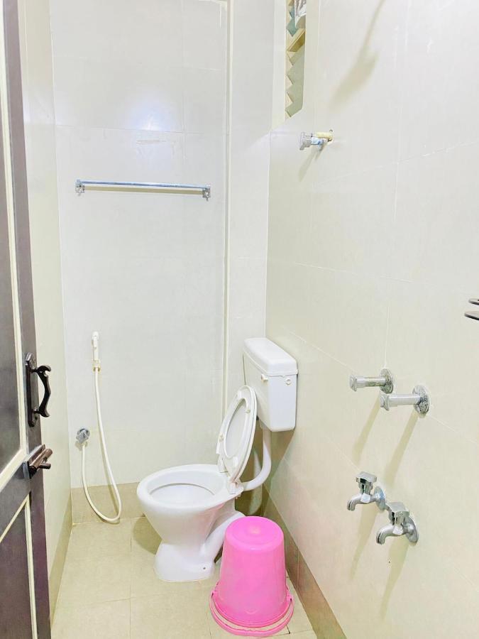 Marina Palace Guest house *